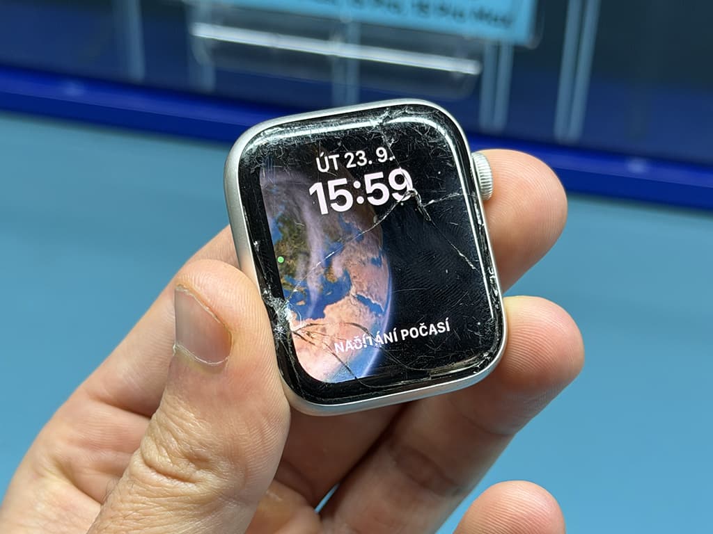 oprava prasklého displeje Apple Watch Praha 5 - 5